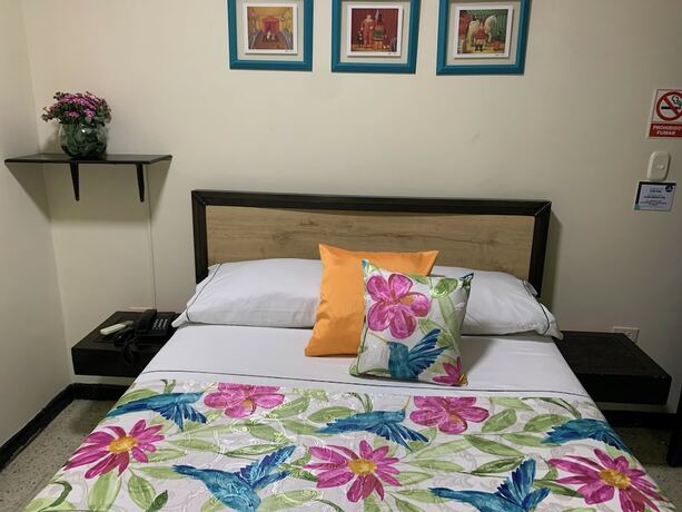 Imagen general del Hotel Bisou. Foto 10
