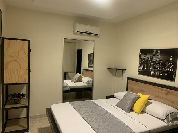 Imagen general del Hotel Bisou. Foto 12