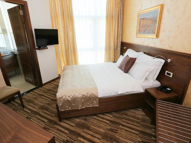 Imagen de la habitación del Hotel Bistrik City Center. Foto 8