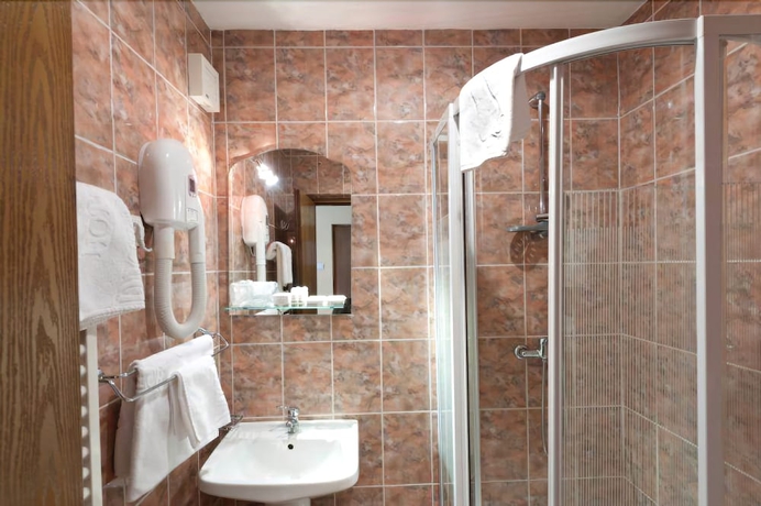 Imagen de la habitación del Hotel Bistrita. Foto 15