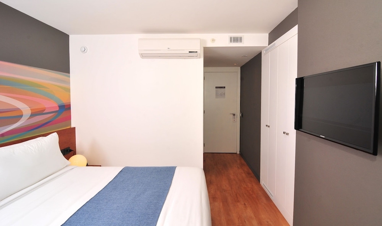 Imagen de la habitación del Hotel Bit Design. Foto 14