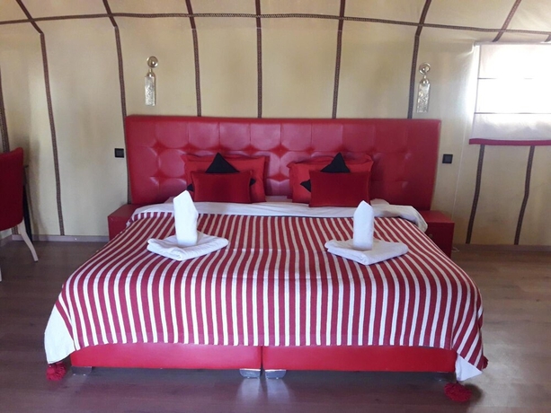 Imagen de la habitación del Hotel Bivouac Le Ciel Bleu. Foto 7