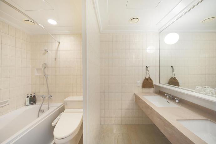 Imagen de la habitación del Hotel Biwako. Foto 11