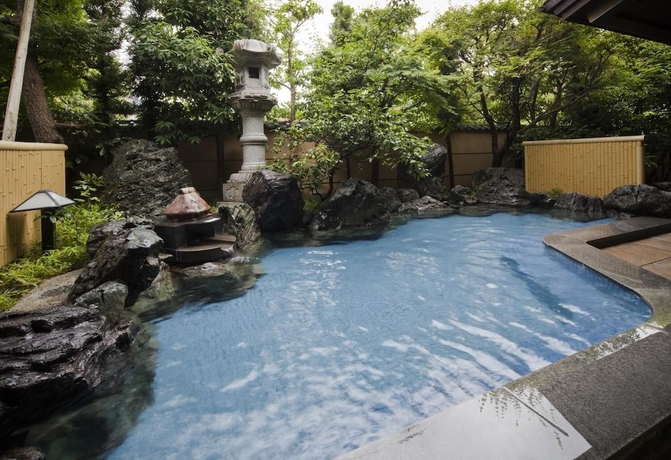 Imagen de la piscina del Hotel Biwako Grand. Foto 13