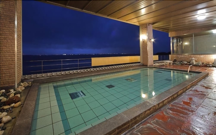 Imagen de la piscina del Hotel Biwako Grand. Foto 14