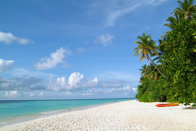 Imagen de los exteriores del Hotel Biyadhoo Island Resort. Foto 10
