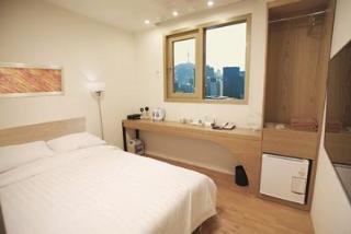 Imagen de la habitación del Hotel Biz. Foto 2