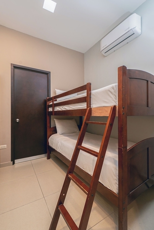 Imagen de la habitación del Hotel Biza Express. Foto 4