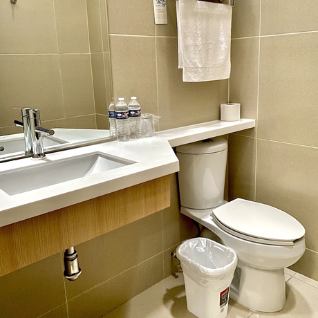 Imagen de la habitación del Hotel Biza Express. Foto 5