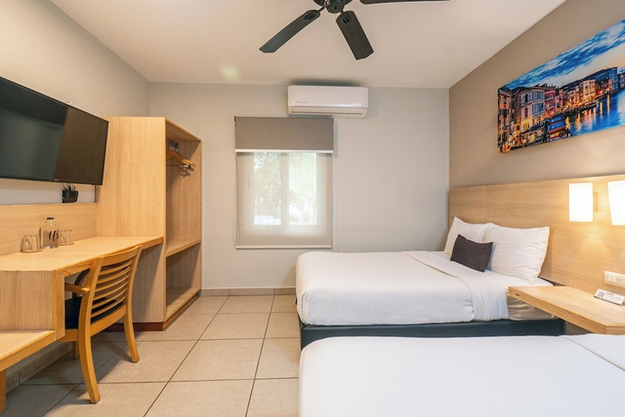 Imagen de la habitación del Hotel Biza Express. Foto 10