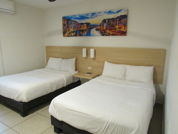 Imagen de la habitación del Hotel Biza Express. Foto 13