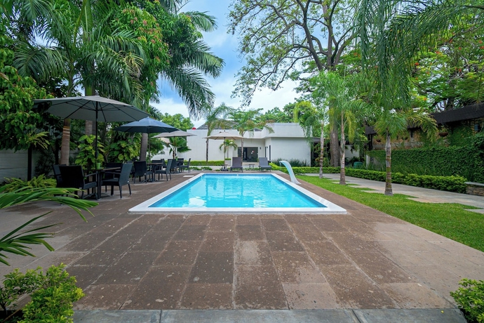 Imagen de los exteriores del Hotel Biza Express. Foto 15