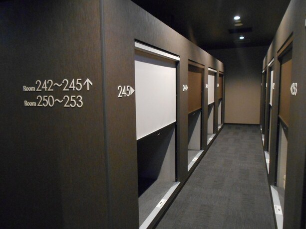 Imagen general del Hotel Bizcourt Cabin Susukino - Caters To Men. Foto 2