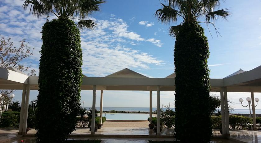 Imagen de los exteriores del Hotel Bizerta Resort. Foto 7