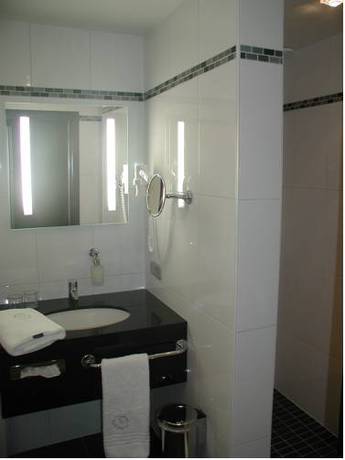 Imagen de la habitación del Hotel Biznis. Foto 3