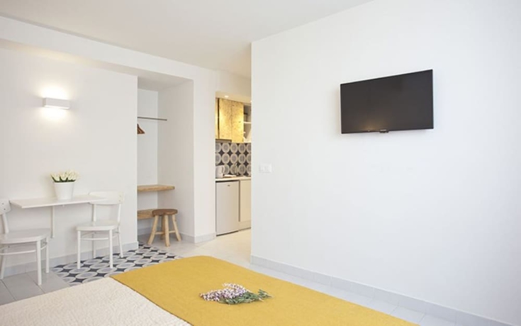 Imagen de la habitación del Hotel Bj Cala Morlanda Estudios. Foto 5
