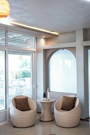 Imagen general del Hotel Black And White Boho Resort. Foto 10