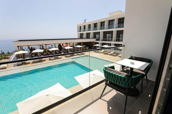 Imagen general del Hotel Black Diamond Dhermi, Himar&euml;. Foto 3