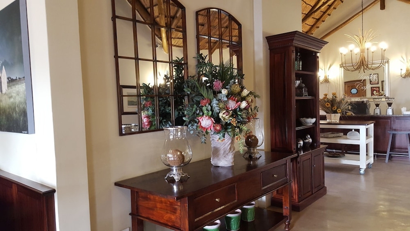 Imagen de los interiores del Hotel Black Eagle Boutique and Conferences. Foto 17