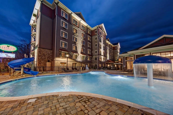 Imagen de la piscina del Hotel Black Fox Lodge. Foto 18