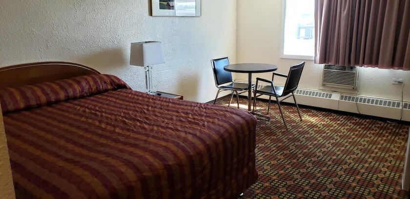 Imagen general del Hotel Black Gold Inn, Edson. Foto 3