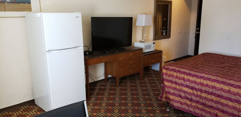 Imagen general del Hotel Black Gold Inn, Edson. Foto 5
