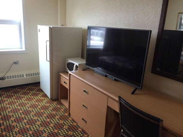 Imagen general del Hotel Black Gold Inn, Edson. Foto 8