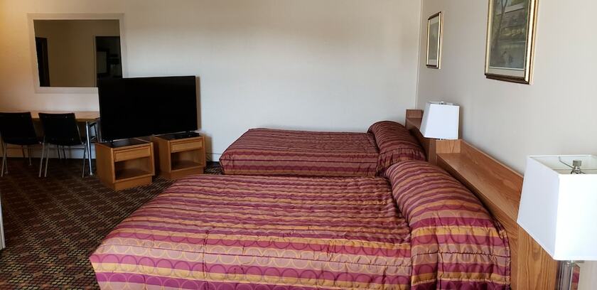 Imagen general del Hotel Black Gold Inn, Edson. Foto 11