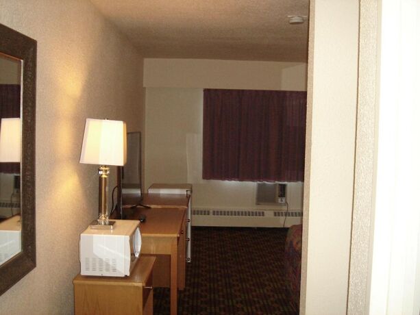 Imagen general del Hotel Black Gold Inn, Edson. Foto 12