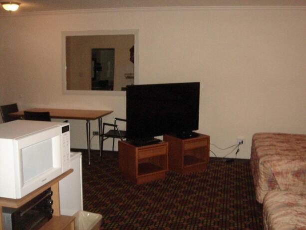 Imagen general del Hotel Black Gold Inn, Edson. Foto 14