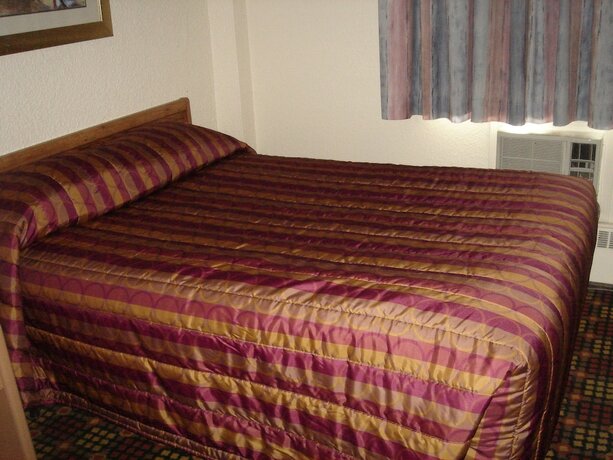 Imagen de la habitación del Hotel Black Gold Inn, Edson. Foto 19