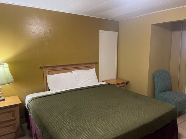 Imagen de la habitación del Hotel Black Horse Motel. Foto 10