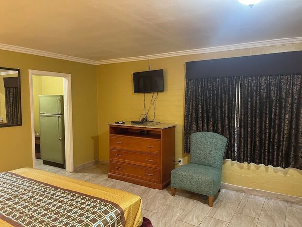Imagen de la habitación del Hotel Black Horse Motel. Foto 11