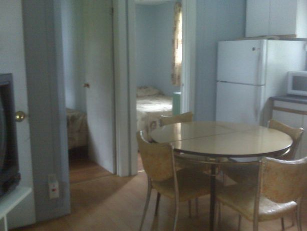 Imagen de la habitación del Hotel Black Lake Cabins. Foto 9
