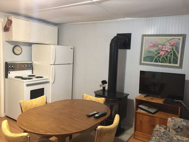 Imagen de la habitación del Hotel Black Lake Cabins. Foto 15