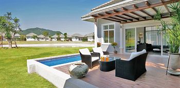 Imagen de los exteriores del Hotel Black Mountain Resort. Foto 6