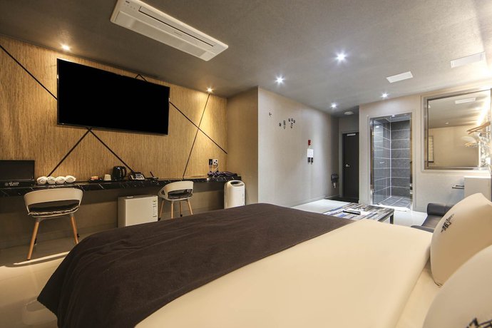 Imagen de la habitación del Hotel Black, Pohang. Foto 8