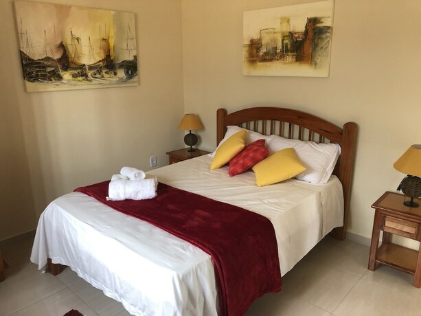 Imagen general del Hotel Black Point Beach Club. Foto 6