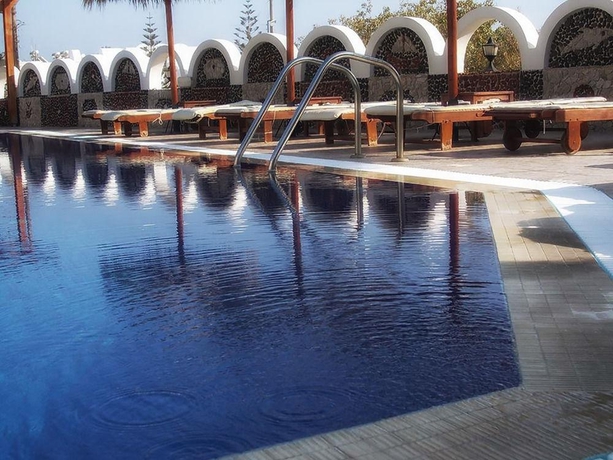 Imagen general del Hotel Black Sand Apartments. Foto 2