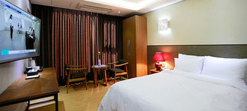 Imagen del bar/restaurante del Hotel Black Sands. Foto 2