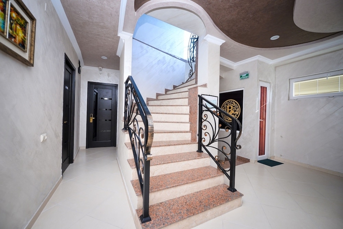 Imagen de los interiores del Hotel Black Sea Star Batumi. Foto 17