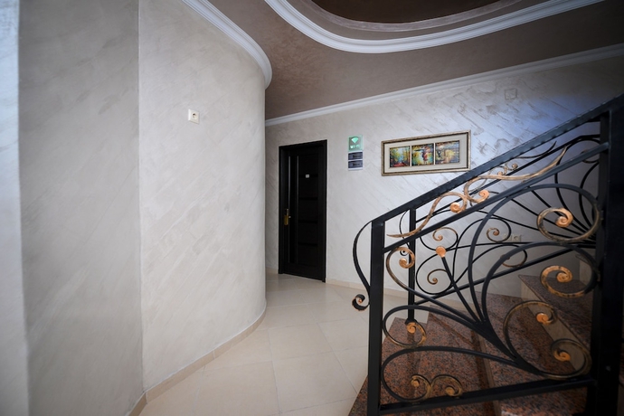 Imagen de los interiores del Hotel Black Sea Star Batumi. Foto 18