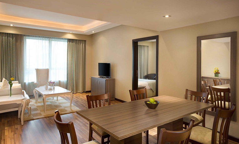 Imagen de los interiores del Hotel Black Stone. Foto 16