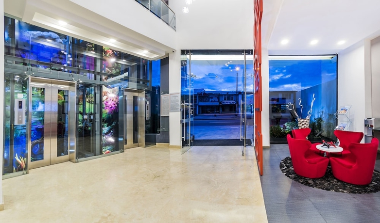 Imagen de los interiores del Hotel Black Tower Premium. Foto 17