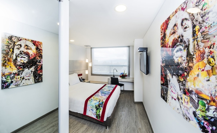 Imagen de la habitación del Hotel Black Tower Premium. Foto 13