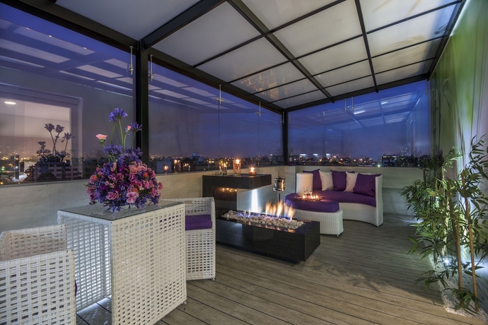 Imagen de la habitación del Hotel Black Tower Premium. Foto 14