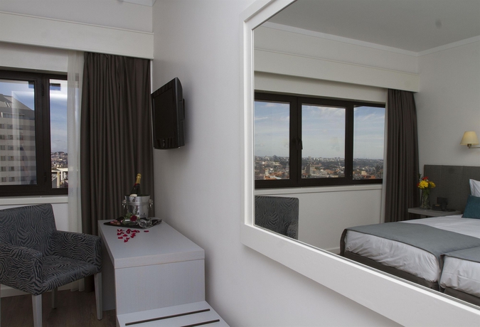 Imagen de la habitación del Hotel Black Tulip - Porto Gaia. Foto 8