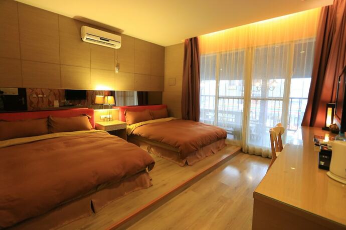 Imagen general del Hotel Black and White Inn. Foto 2