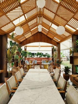 Imagen del bar/restaurante del Hotel Blackbird, Gudangkahuripan. Foto 2