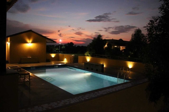Imagen de la piscina del Hotel Blackbuck Safari Lodge Velavadar. Foto 19